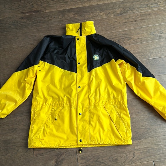 VTG Man’s Northern Escape Rain Coat - Picture 1 of 11